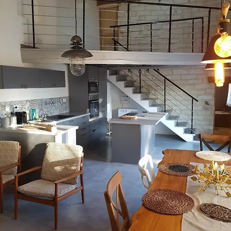 Prázdninový dům Loft, Clim, Jardin, Piscine, Calme, Parc Expo,