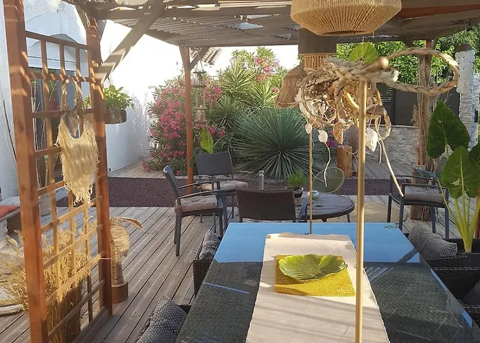 Loft, Clim, Jardin, Piscine, Calme, Parc Expo, Casa de Férias *